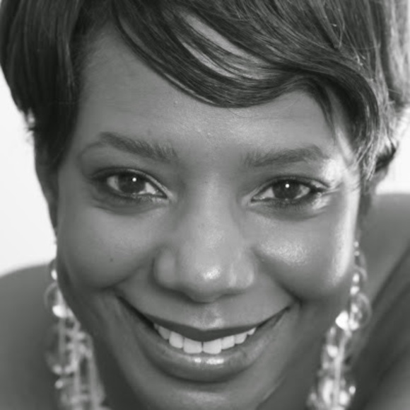 Meet your Posher, Cassandra - Picture 1 of 1